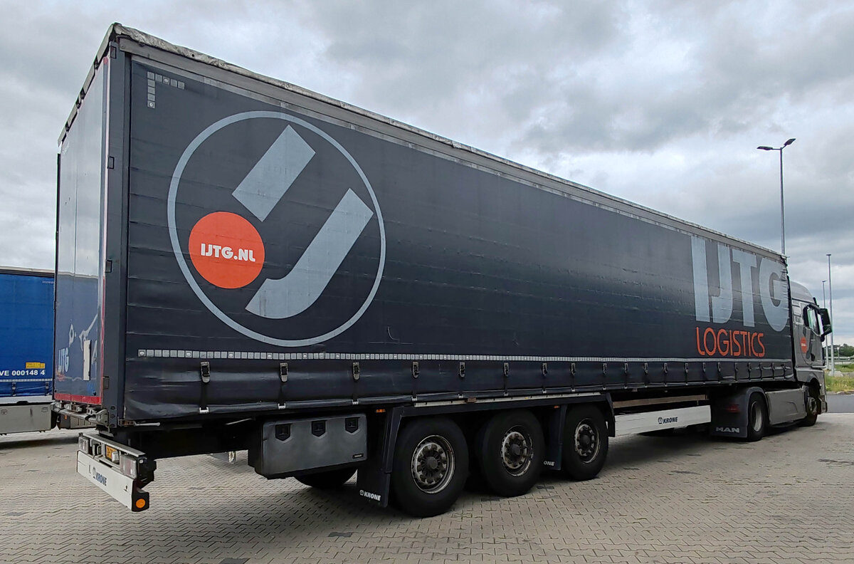 =MB Actros L-Sattelzug von A + G-Transporten rastet im Juli 2026 an der A 7