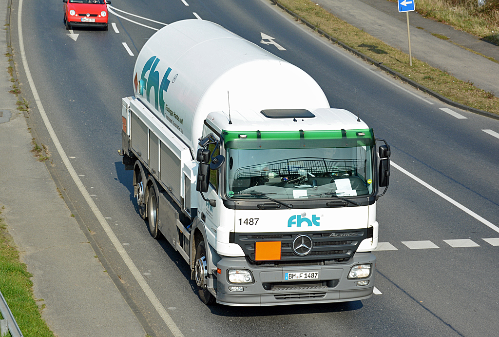 MB Actros Tankwagen  fht  in Köln-Godorf - 06.03.2014
