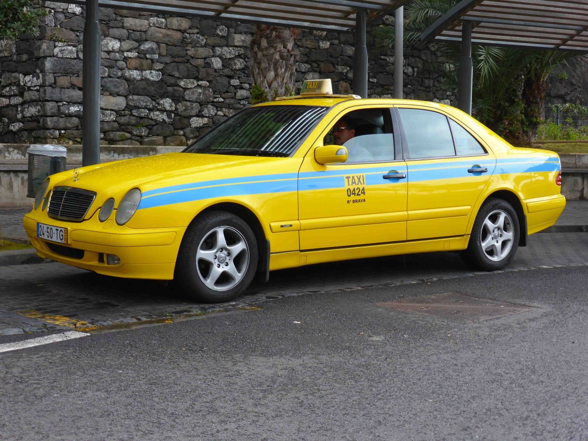 MB als Taxi auf Ponta do Sol/Madeira im März 2015