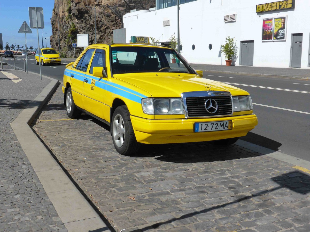 MB als Taxi unterwegs in Funchal/Madeira im März 2015