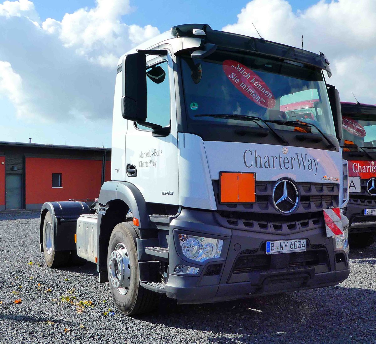 =MB Arocs 1843-Sattelzugmaschine, gesehen beim Fuldaer Autotag 2018 im August
