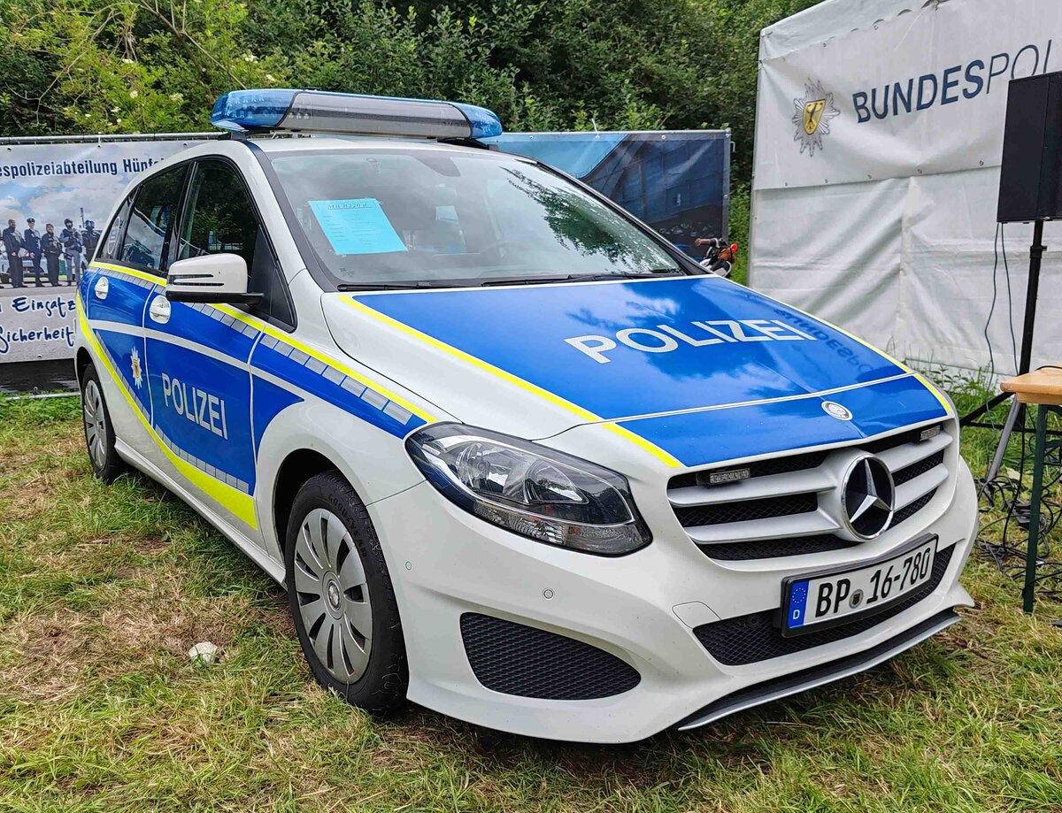 =MB B 220 D der Bundespolizei, gesehen beim Hessentag in Fulda, 06-2026