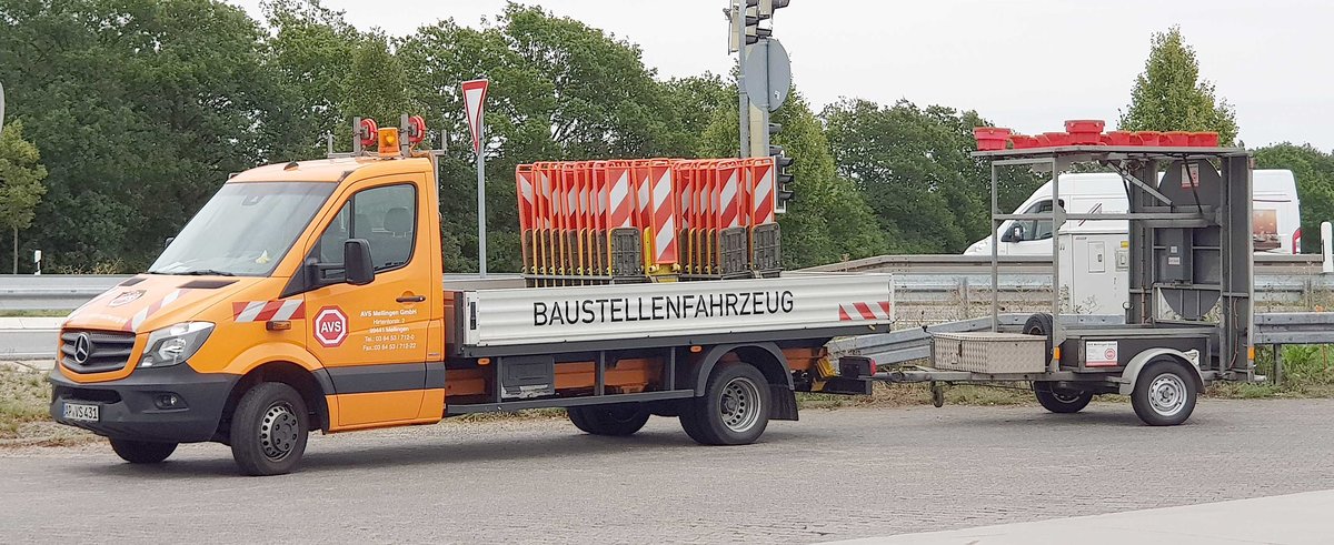 =MB Sprinter als Baustellenfahrzeug von AVS steht im August 2019 in Fulda-Nord
