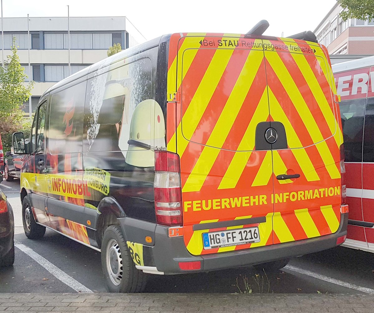 =MB Sprinter als Infomobil der Feuerwehr BAD HOMBURG steht in Hünfeld anl. der Hessischen Feuerwehrleistungsübung 2019, 09-2019
