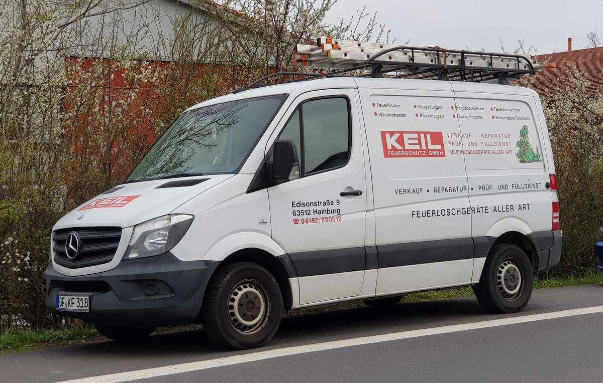 =MB Sprinter von KEIL-Feuerschutz steht im April 2021 in Hünfeld