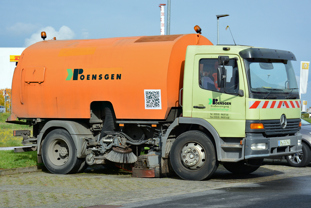 MB Straßenkehrfahrzeug der Fa. Poensgen, in Euskirchen - 17.10.2015