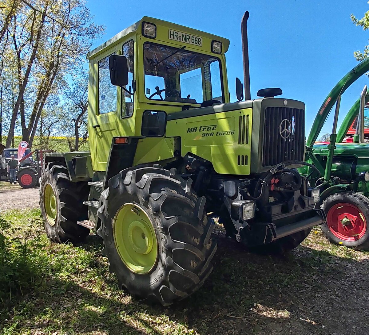 =MB Trac 900 turbo, ausgestellt bei der Oldtimerschau in Wasenberg, 05-2025