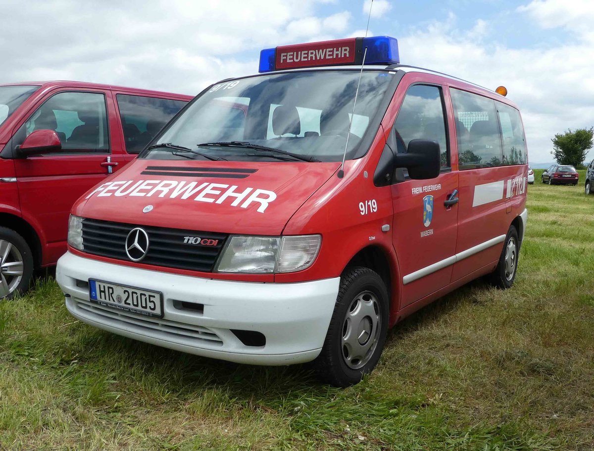 =MB Vito der Feuerwehr WABERN, abgestellt auf dem Besucherparkplatz der Rettmobil 2019 in Fulda, 05-2019