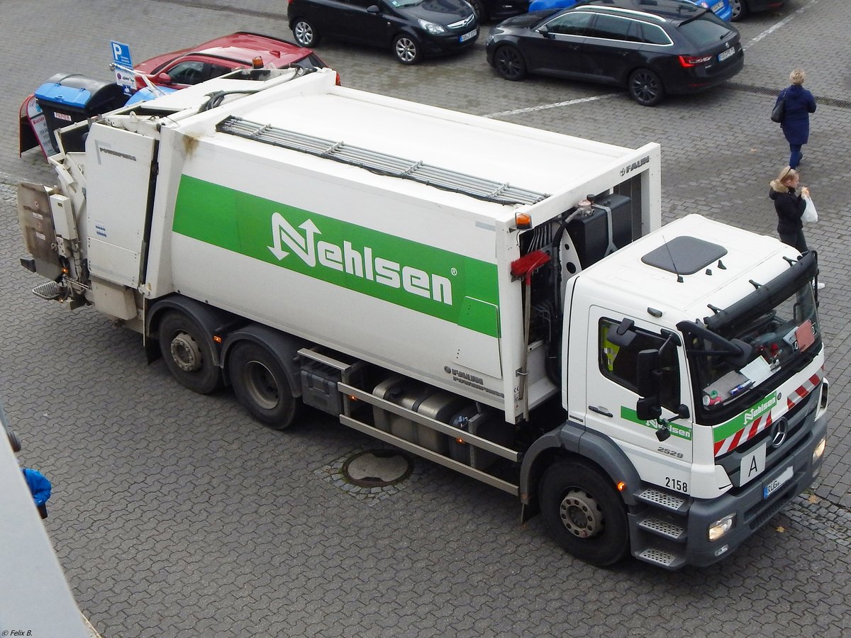 Mercedes Axor Müllentsorgungsfahrzeug im Stadthafen Sassnitz am 09.10.2019