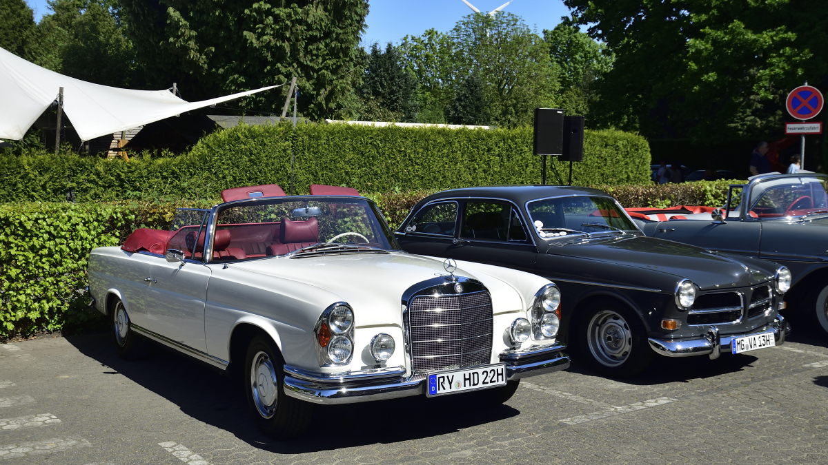  Mercedes-Benz 220 SEb Cabriolet, am 1. Mai 2025  Oldtimer Frühlingserwachen beim Sportpark Loherhof Geilenkirchen