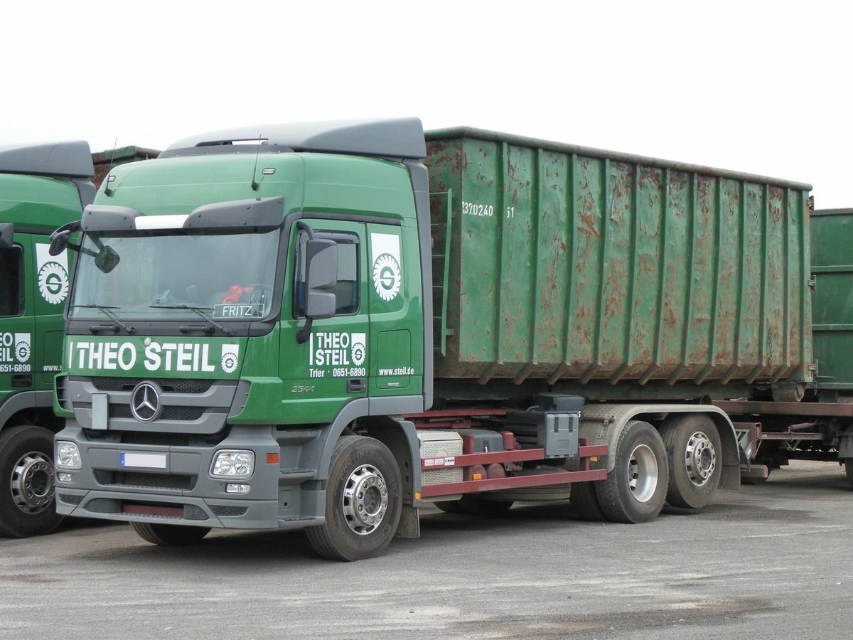 Mercedes-Benz Actros 2544 aufgenommen am 04.07.2010