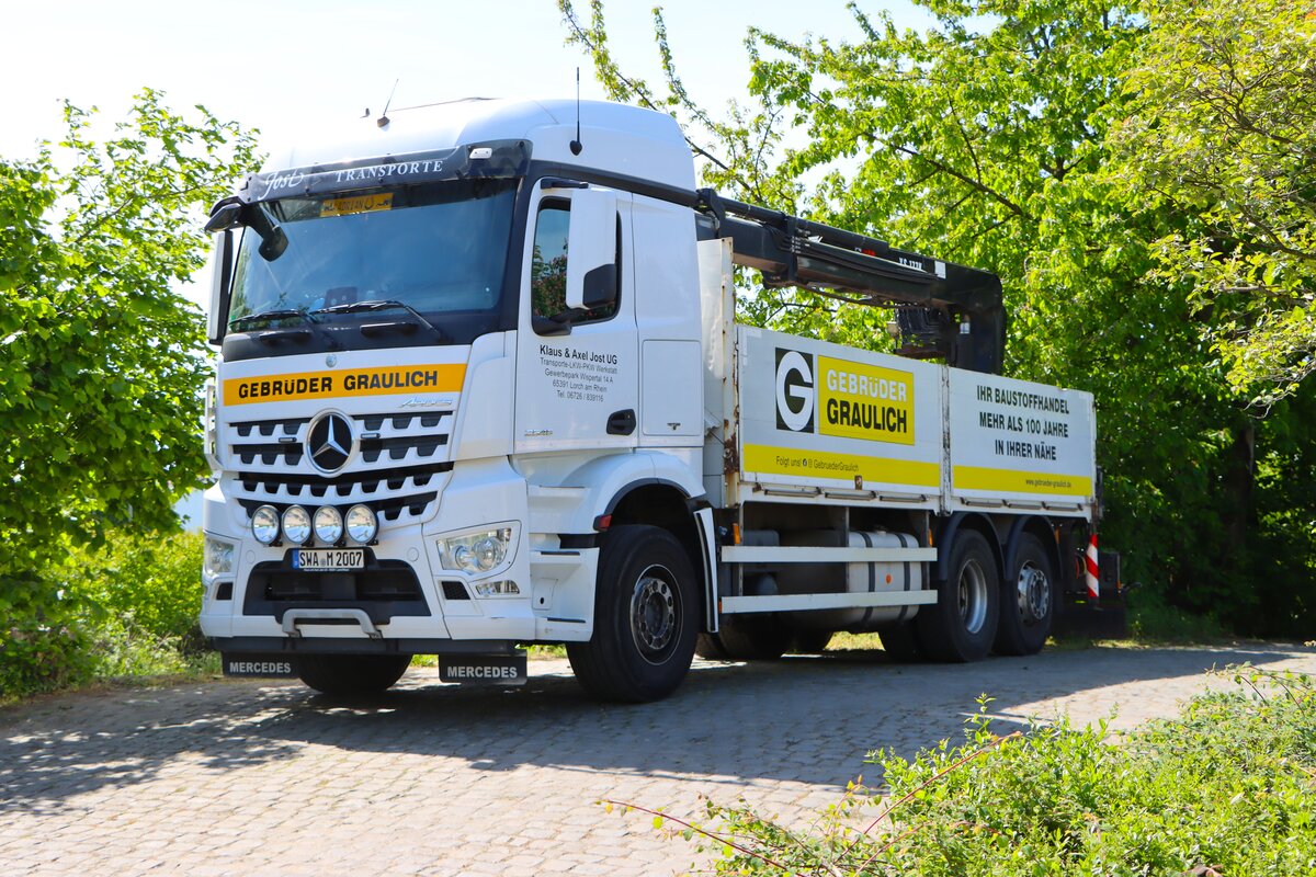 Mercedes Benz Arocs am 02.05.26 in Fl�rsheim 