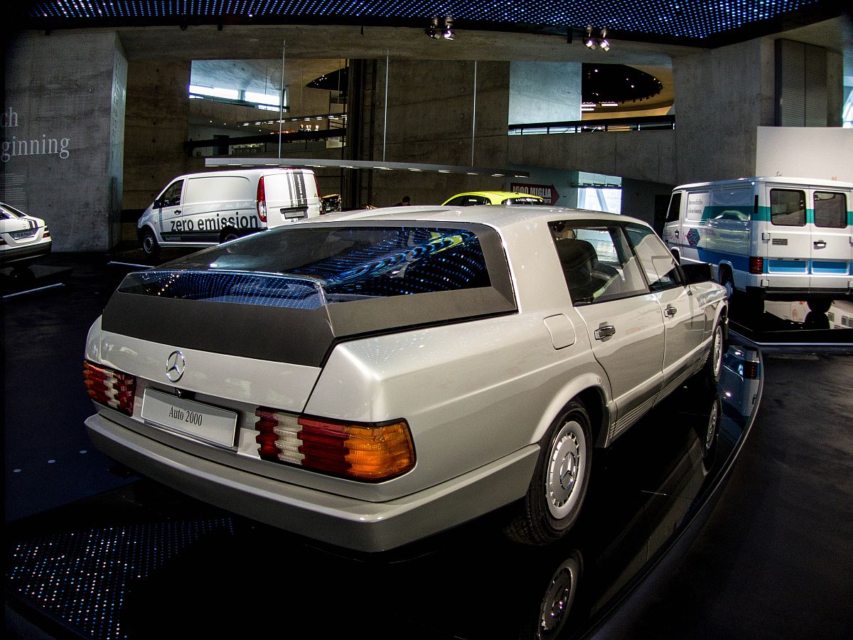 Mercedes Benz Auto 2000 Experimentwagen Mercedes Benz Museum am 30 11 2013 Fahrzeugbilder de