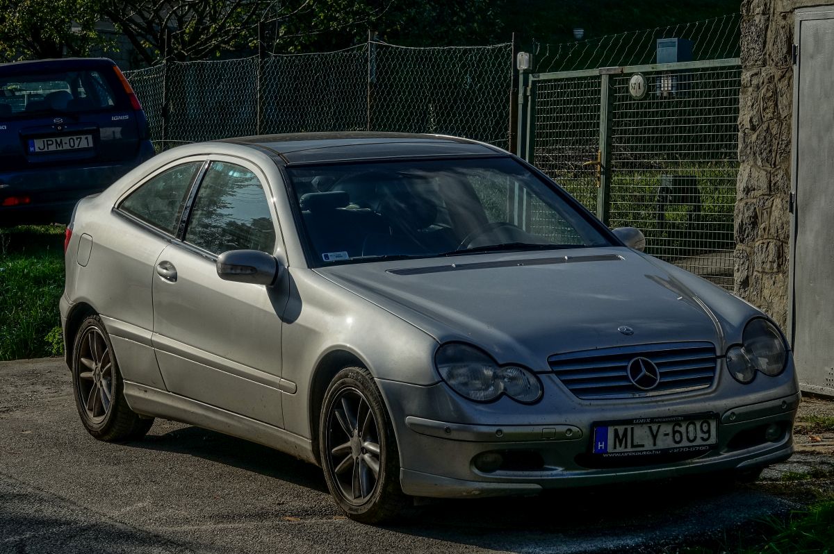 Mercedes-Benz C Sportcoupé, fotografiert in November, 2020.