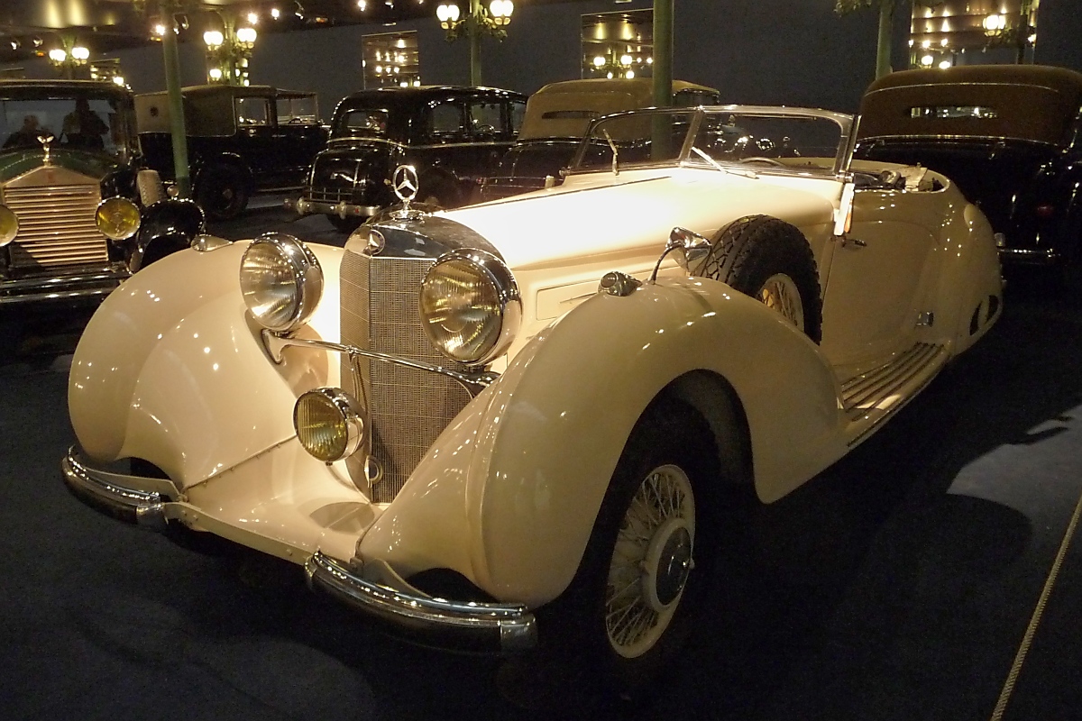Mercedes Benz Cabriolet 540 K, Baujahr 1936, 8 Zylinder, 5401 ccm, 170 km/h, 180 PS 

Cité de l'Automobile, Mulhouse, 3.10.12