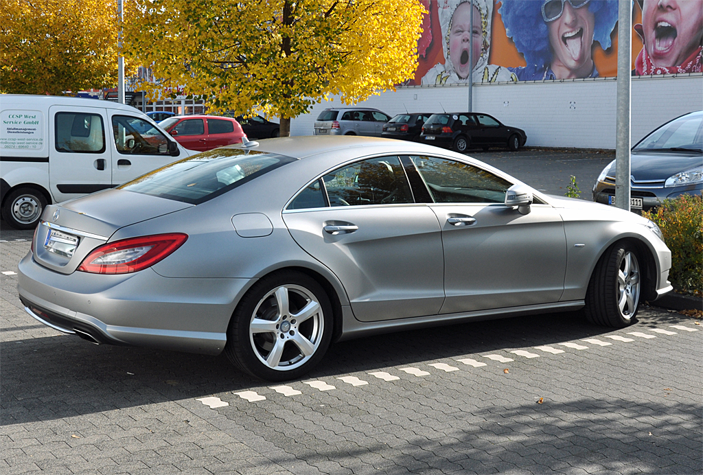 Mercedes Benz CLS (hinten/Seite) in Godorf - 22.10.2013