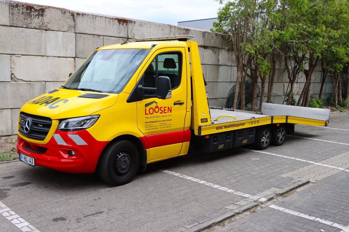 Mercedes Benz Sprinter Abschleppdienst Loosen am 14.06.26 bei einen Fototermin. Danke f�r das tolle Shooting
