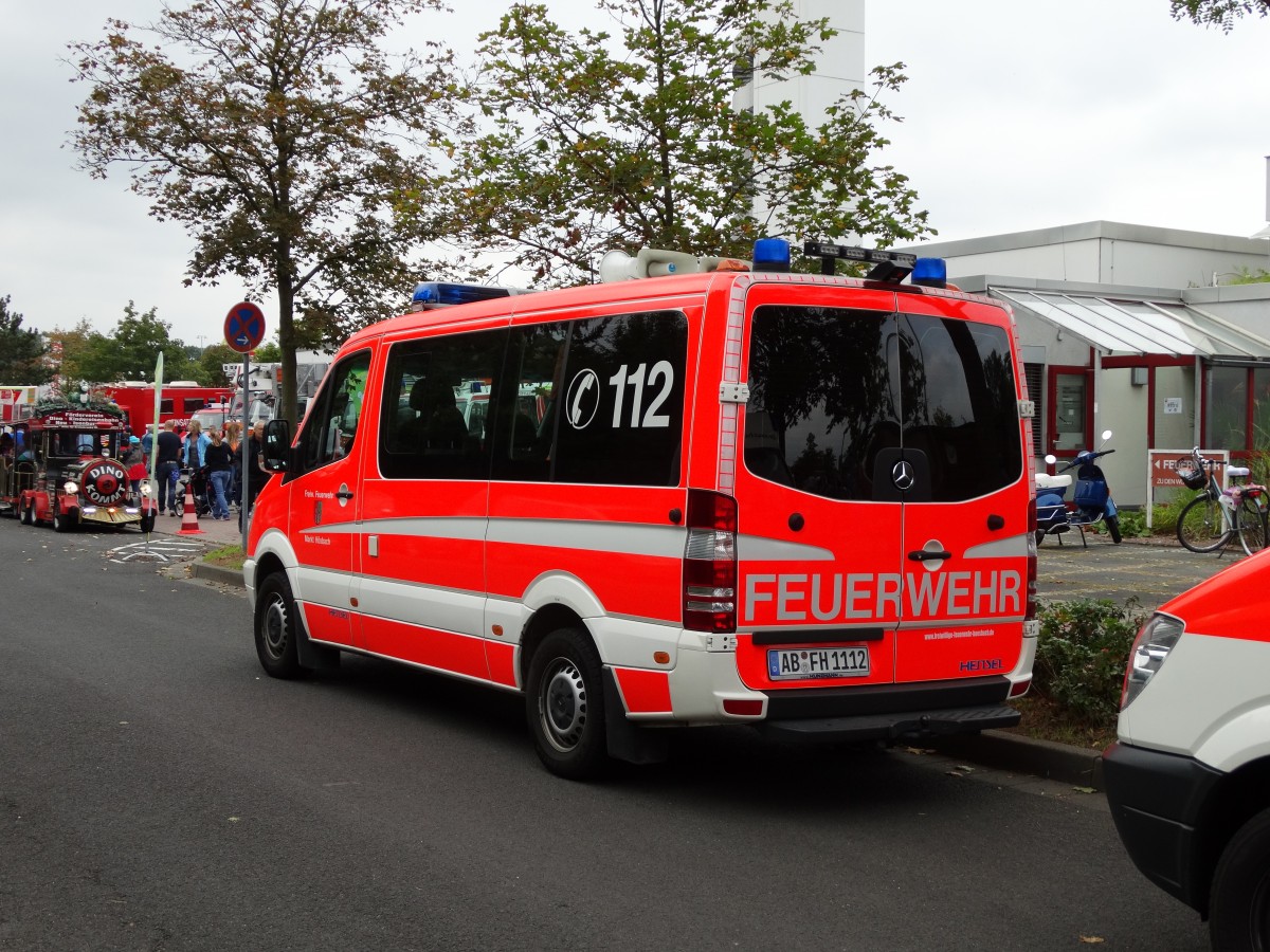 Mercedes Benz Sprinter aus Aschaffenburg am 13.09.14 in Neu-Isenburg beim Tag der Offenen Tür der Feuerwehr 