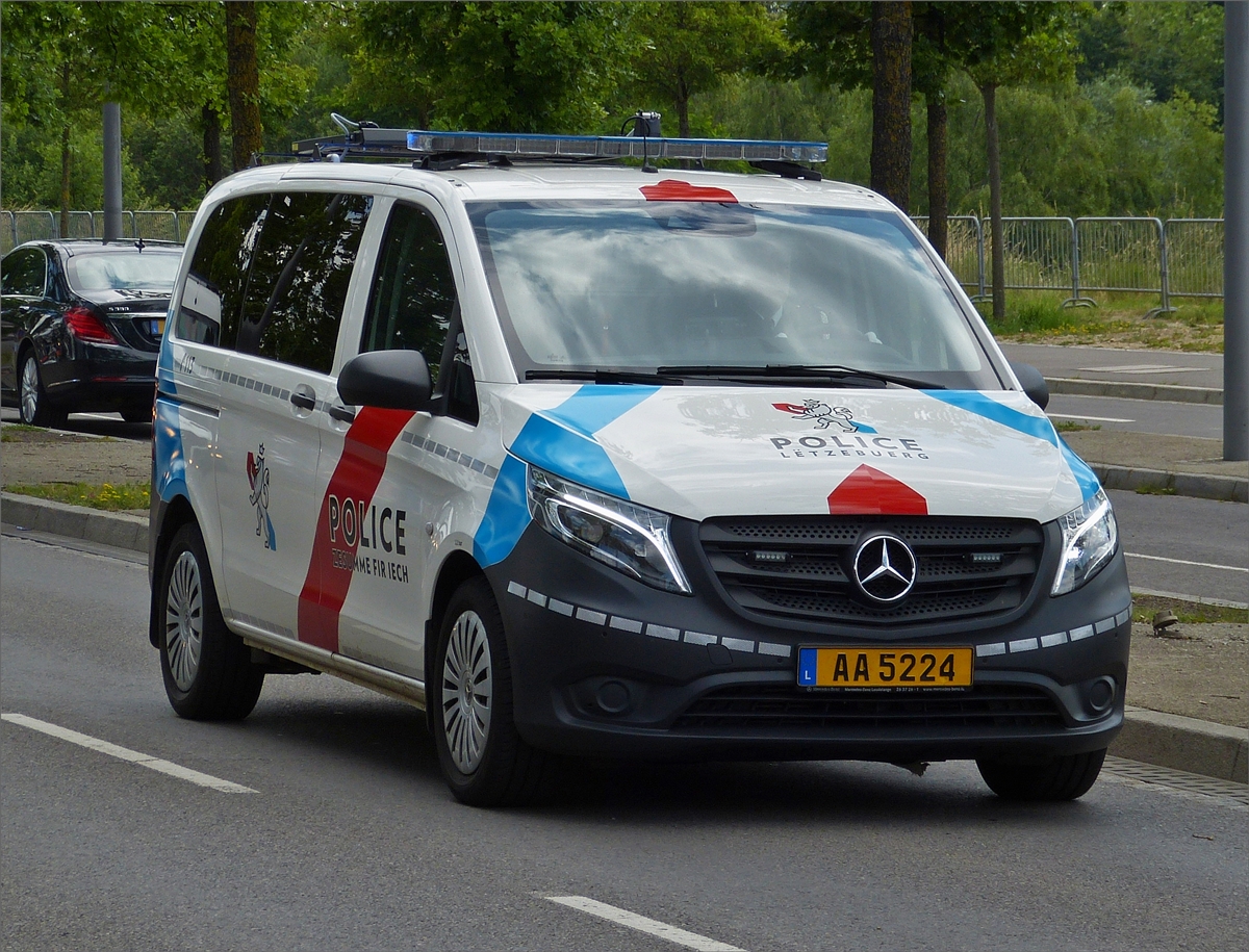 Mercedes Benz  Vito der luxemburgischen Polizei war auch bei der Fahrzeugparade zum Nationalfeiertag in Luxemburg zu sehen. 23.06.2019