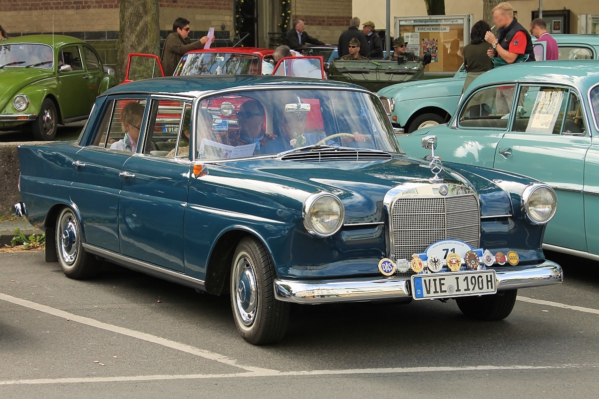 Mercedes-Benz W110 bei der 24. Viersener Oldtimerrallye 2.6.2012 