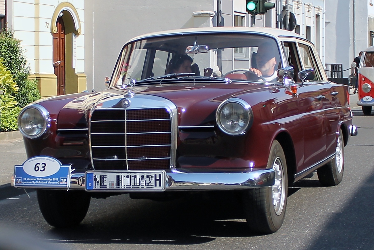 Mercedes-Benz W110 in Süchteln, 2.6.2012 - Fahrzeugbilder.de