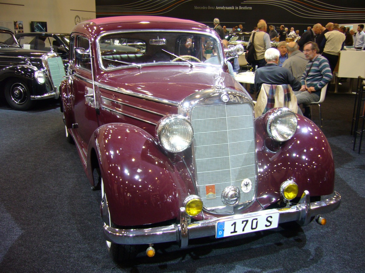 Mercedes Benz W136 IV 170S Limousine. 1949 - 1952. Der 4-Zylinderreihenmotor leistet 52 PS aus 1767 cm³ Hubraum. Techno Classica am 18.04.2015.