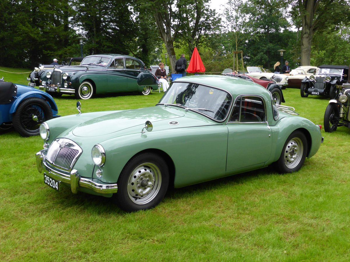 MG A Coupé bei den Luxembourg Classic Days 2016 in Mondorf