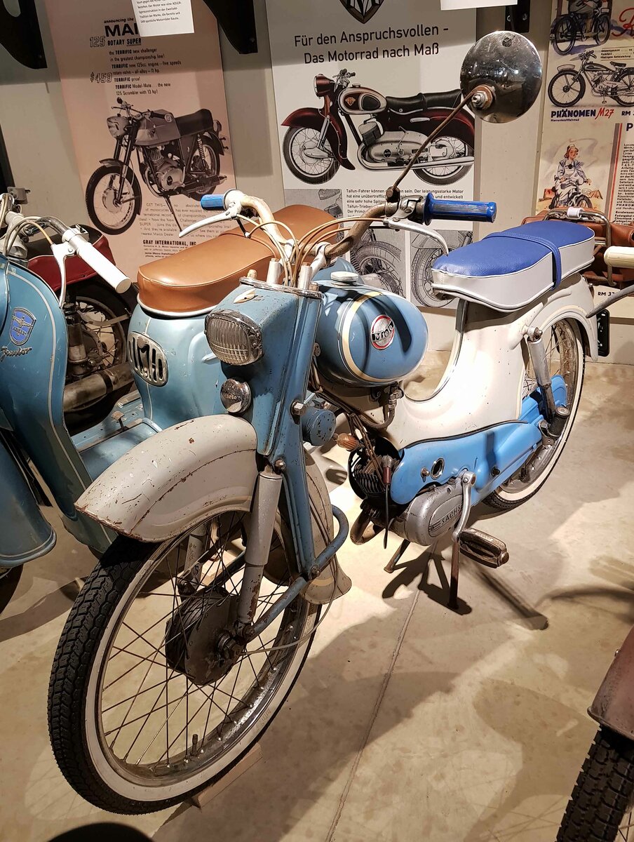 =Miele-Moped, präsentiert vom Zylinderhaus in Bernkastel-Kues, 04-2023