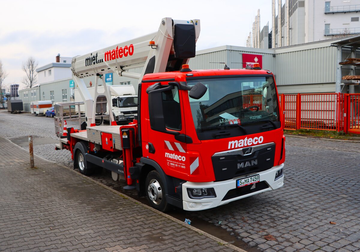 miet Mateco MAN TGL Arbeitsbühne am 17.01.26 in Frankfurt am Main Osthafen