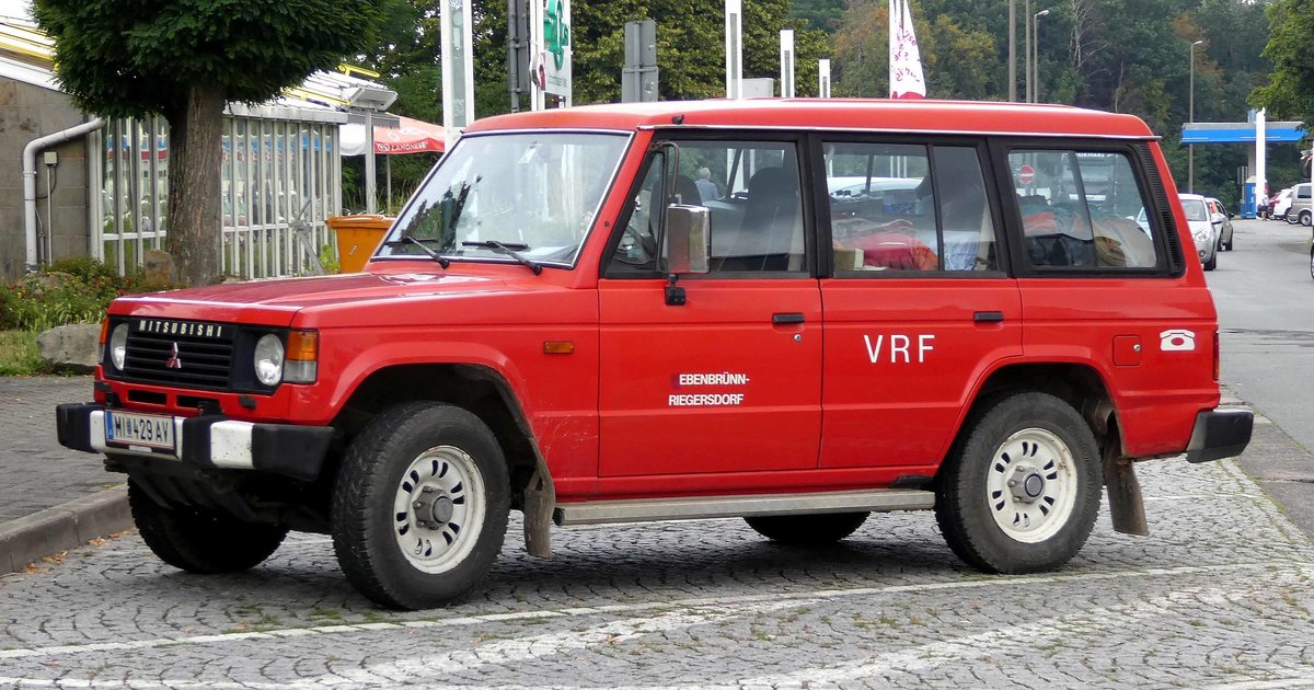 =Mitsubishi Pajero vom VRF Siebenbrünn-Riegersdorf steht auf einem Rastplatz an der A 7 im Juli 2019