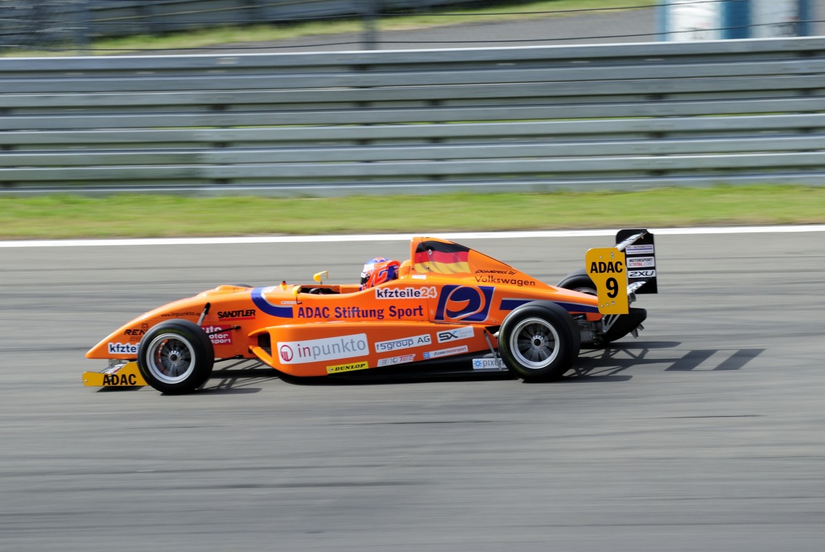 Mitzieher vom ADAC Berlin-Brandenburg e.V. - Team Mcke Motorsport 
Kim Luis Schramm  
beim ADAC Masters am 4.8.2013, Nrburgring