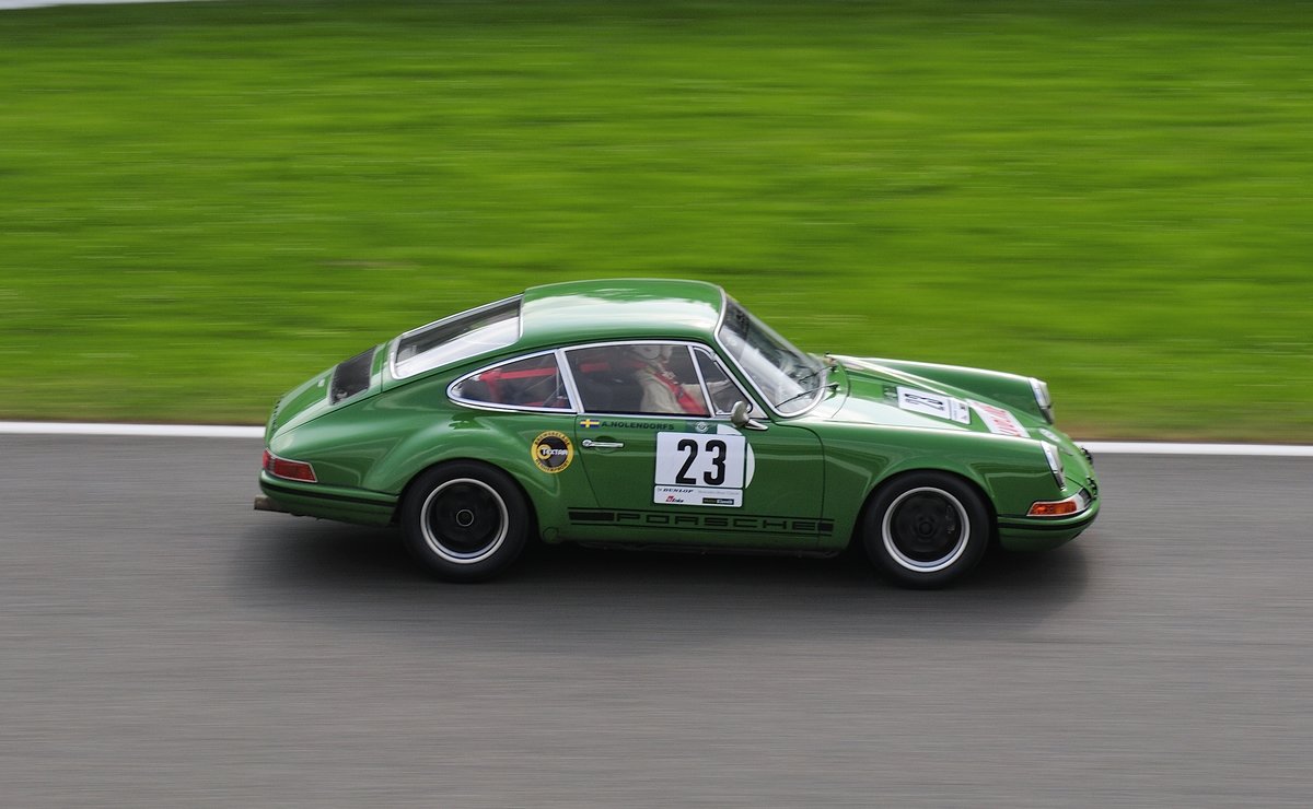 Mitzieher der Nr.23 Christensson-Nolendorfs auf 
Porsche 911, Youngtimer Festival Spa 24.7.2016, FHR Langstreckencup