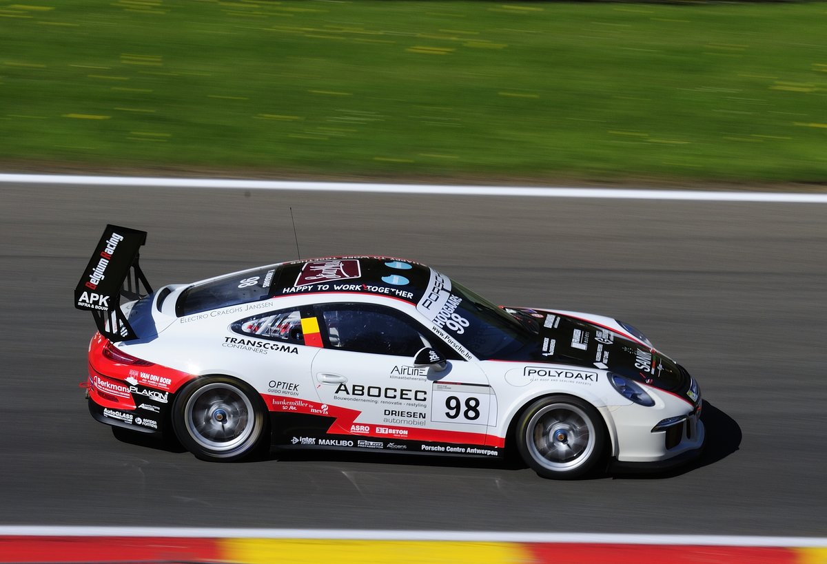 Mitzieher der Nr.98 Yannick HOOGAARS, Team BELGIUM Racingauf Porsche 991 GT3 Cup, Porsche Carrera Cup Benelux, 7.5.2016 in Spa Francorchamps
