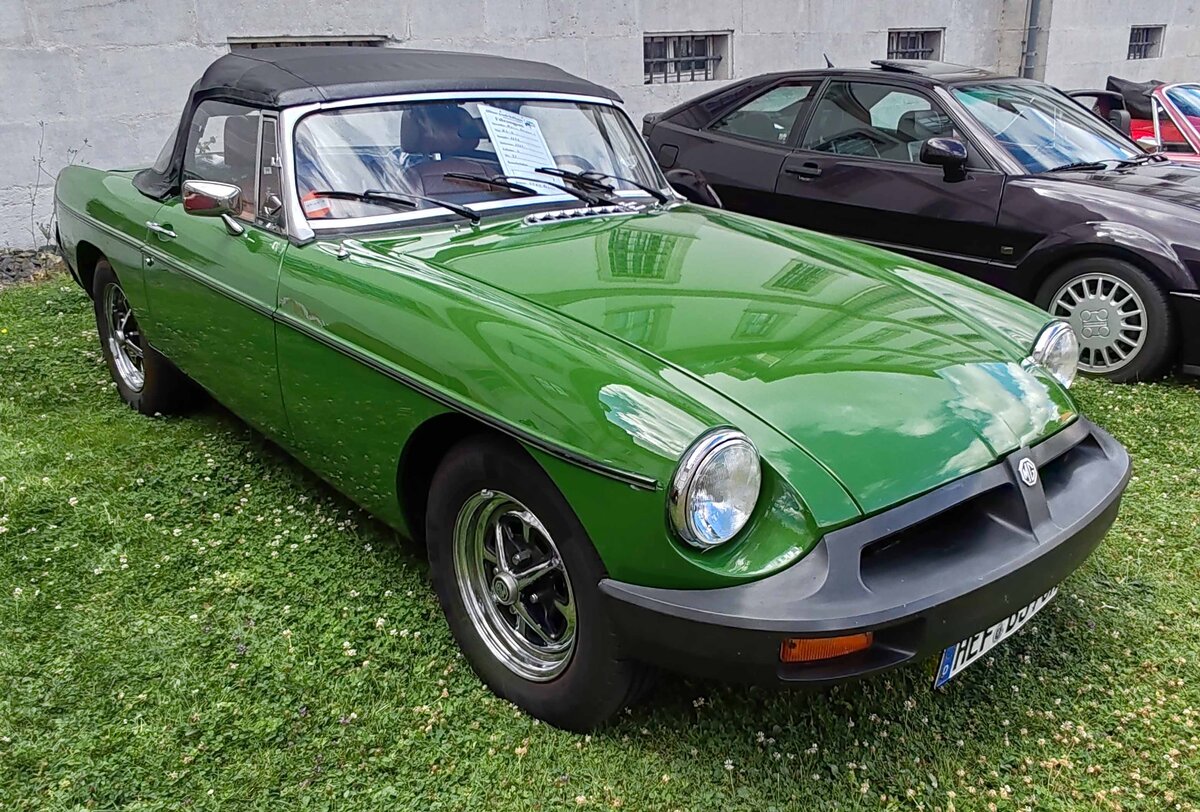 =Morris MG-B, Bj. 1976, 1767 ccm, 95 PS, ausgestellt bei der Oldtimerausstellung Blech & Barock bei Schloss Fasanerie, 07-2026
