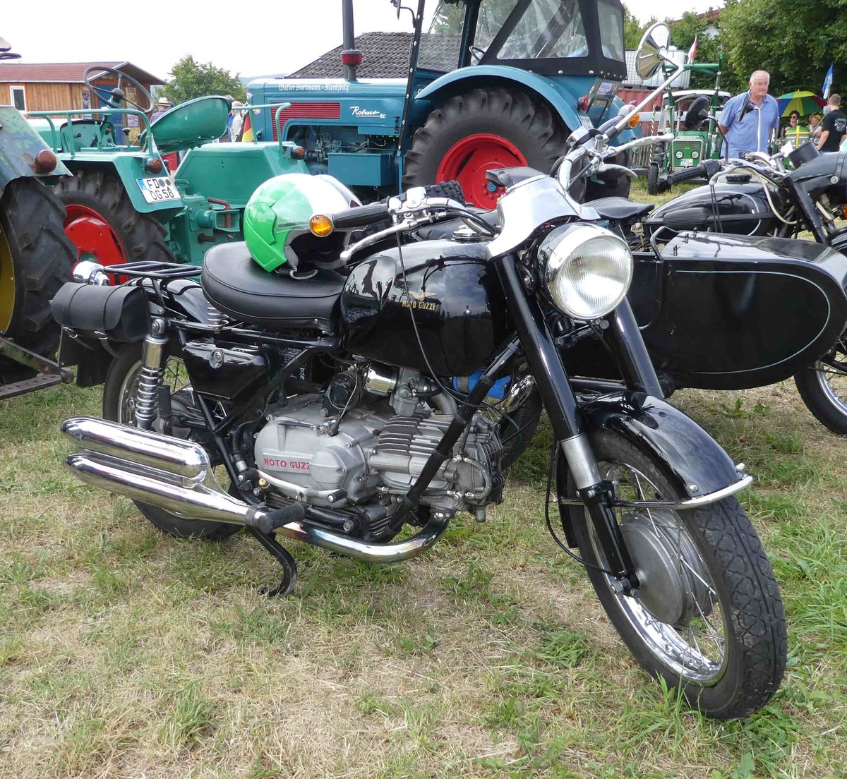 =Moto Guzzi, ausgestellt bei der Oldtimerausstellung in Uttrichshausen, 07-2019