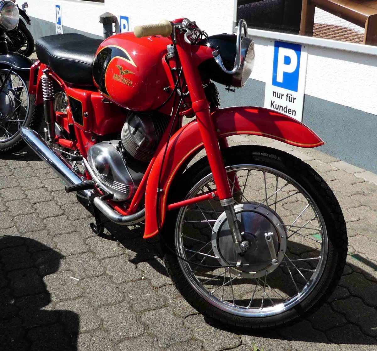 =Moto Guzzi, gesehen bei der Oldtimerausstellung in Thalau im Mai 2017