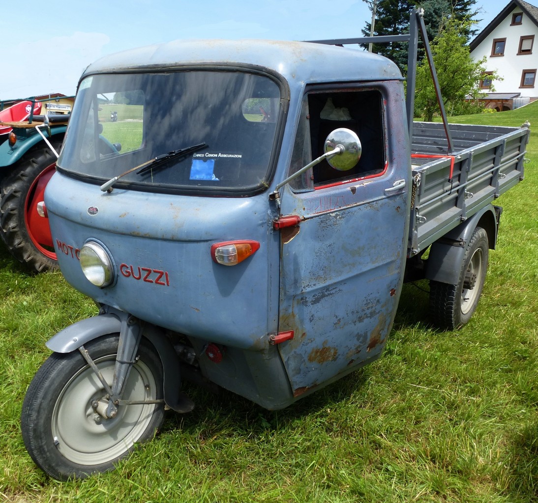 Moto Guzzi, Lastendreirad (Motocarro Ercole) aus Italien, gebaut von 1955-79, Schleppertreffen Freiamt, Juni 2015