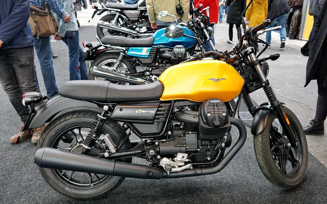Moto Guzzi V7 III Stone. 744ccm; 38kW bei 6200U/min. Foto: Berliner Motorrad Tage, BMT, 08.02.2019