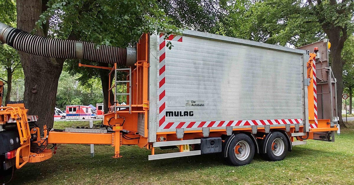 =Mulag MHT 1700-M�hgutanh�nger von der  Die Autobahn GmbH , gesehen beim Hessentag in Fulda, 06-2026