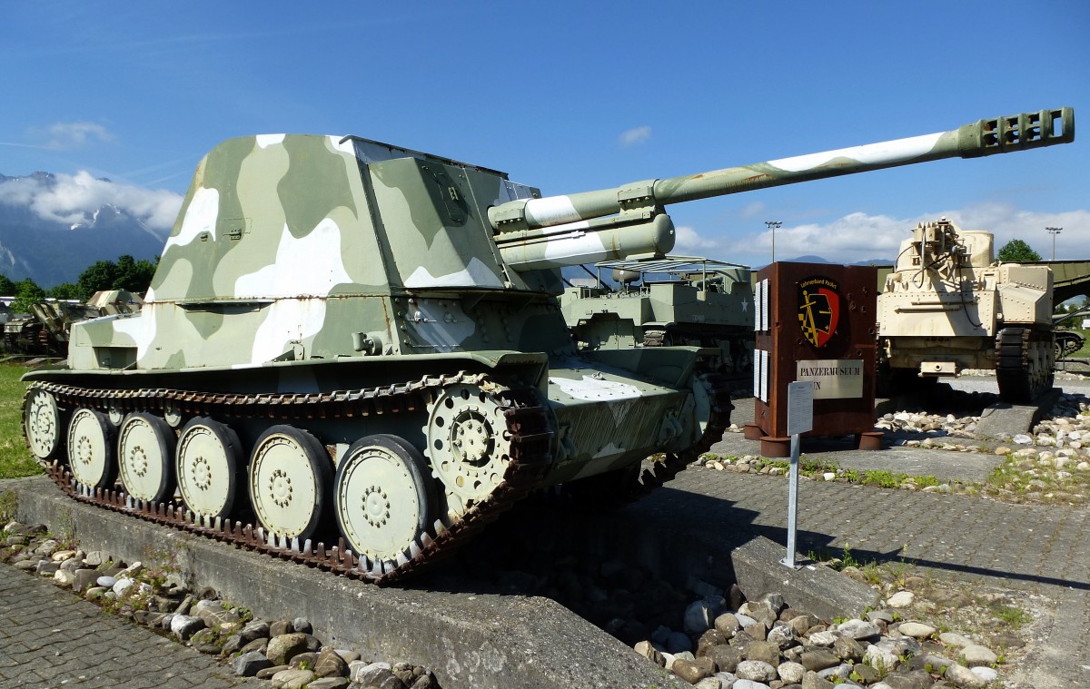 Nahkampfkanone I, ein Prototyp gebaut 1943 in der Schweiz, 7,5cm Kanone, 123PS, Vmax.55Km/h, Panzermuseum Thun, Mai 2015