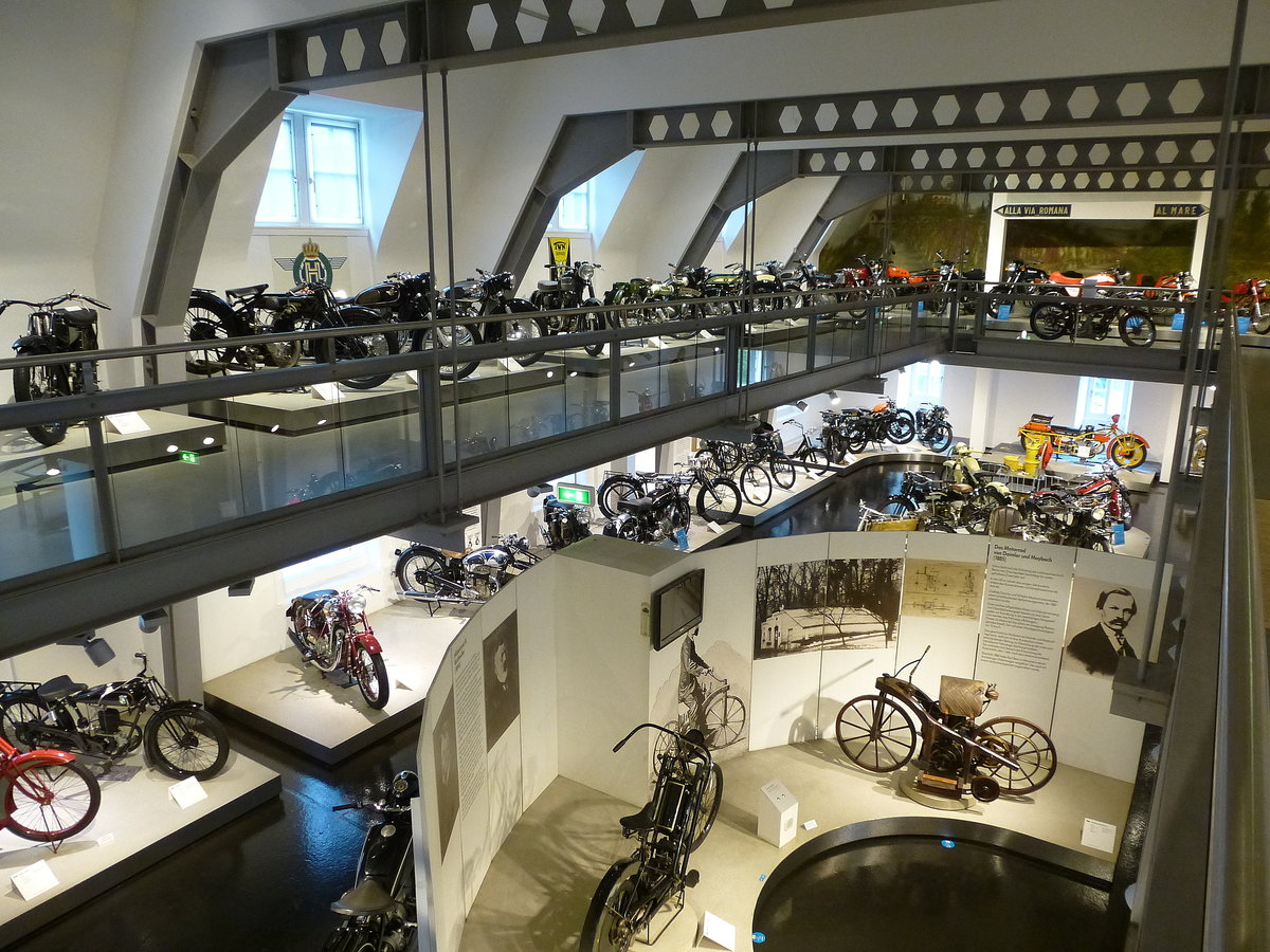 Neckarsulm, Blick in einen der Ausstellungsräume des Deutschen Zweirad-und NSU-Museums, Aug.2014