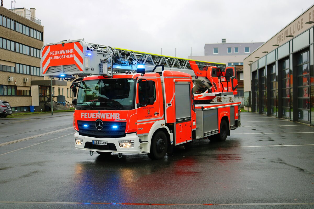 Neue DL(A)K 23/12 (Florian Kleinostheim 30/1) der Feuerwehr Kleinostheim am 15.01.23 bei einen Fototermin
