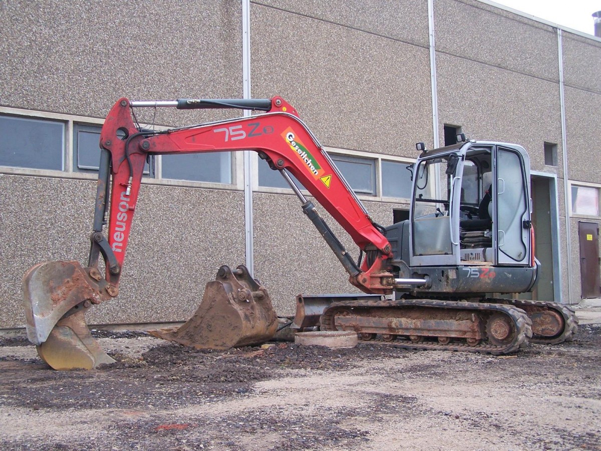 Neuson RD 75Z3 am 11.03.2011 in Trier