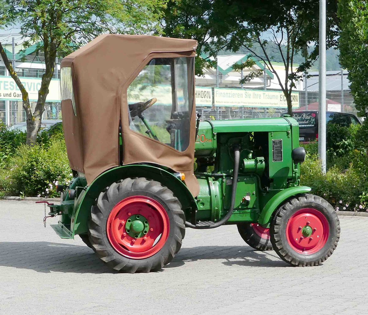 =Normag NG 22 besucht die Traktorenausstellung  Ahle Bulldogge us Angeschbach oh Lannehuse  in Angersbach im Juni 2018