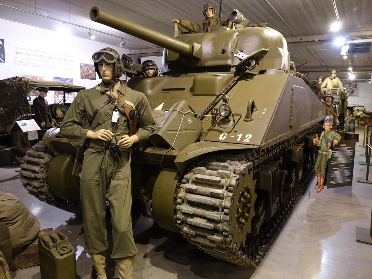 Normandy Tank Museum, Medium Tank M4, Detroit Tank Arsenal, 67 to. Gewicht, Continental Motor R975-C1, 9 Zylinder (13.07.2016)