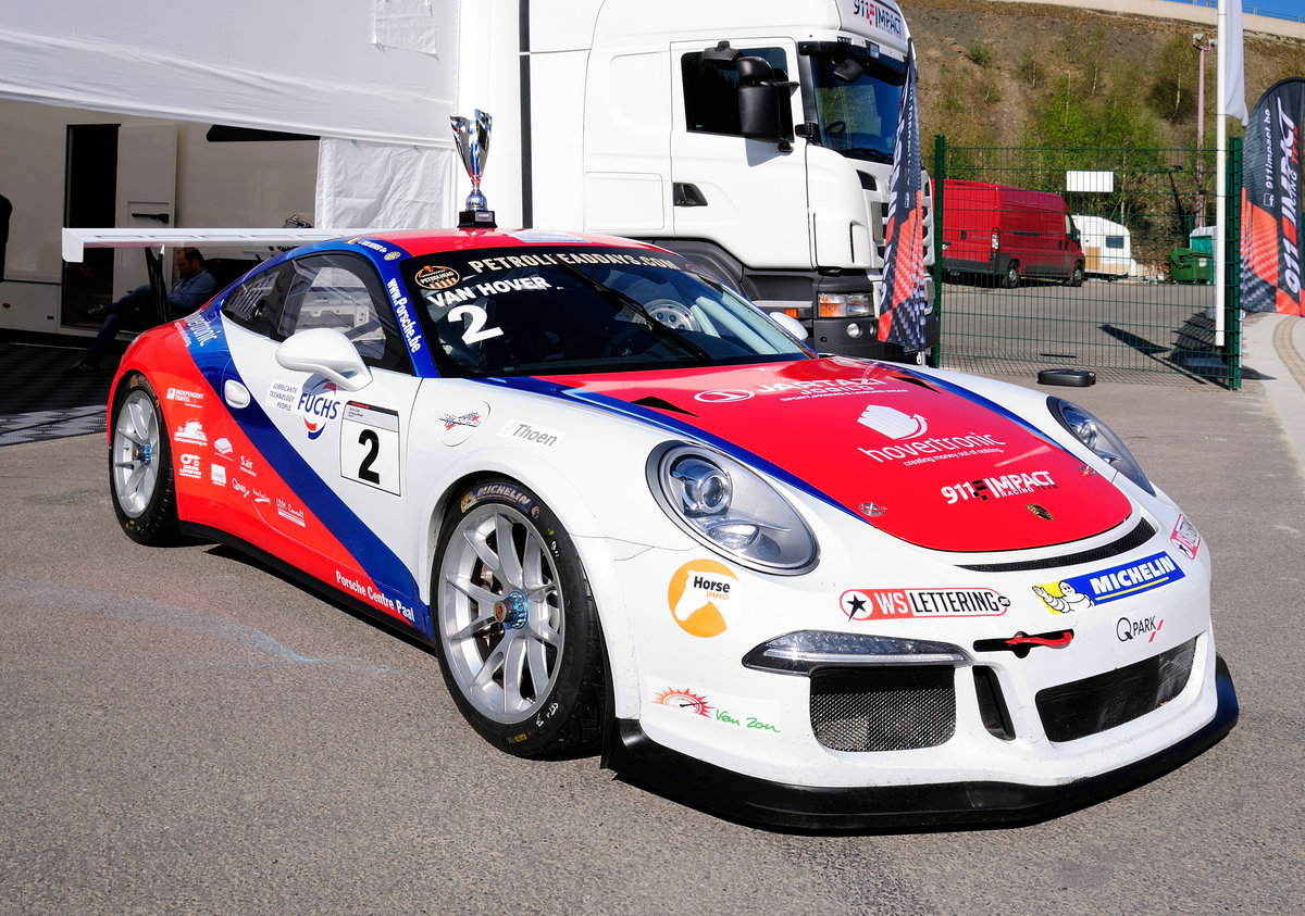Nr.2 Porsche GT3 Cup 991 im Fahrerlager mit Pokal, Rahmenprogramm der 6 Hours of Spa-Francorchamps 2017,Porsche Carrera Cup France & Benelux