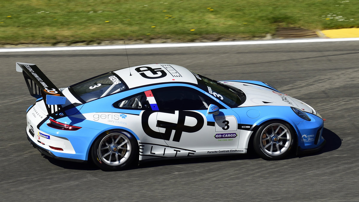 Nr.3, Ziad GERIS (NLD) GP Elite, Porsche GT3 Cup 991,Rahmenprogramm der FIA WEC 6h Spa Francorchamp. Gemeinsames Rennen der Porsche GT3 Cup Challenge Benelux, und des Porsche Carrera Cup France am 5. Mai 2018.
Ablehnungsgrund: Motiv wird sehr häufig fotografiert, 2 x fast das gleiche Bild.