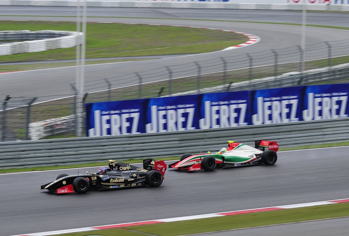 Nr.4 Pietro FITTIPALDI vor Nr.7 Alfonso CELIS JR. in  der World Series Formel V8 3.5. , am 16.7.2017 auf dem Nürburgring im Rahmenprogramm der FIA WEC.