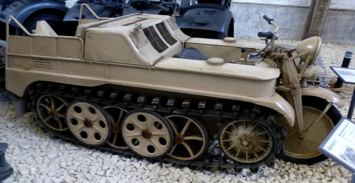 NSU-Kettenkrad Typ HK 101, von 1940-45 wurden von dem leichten Kettenschlepper ca.8000 Stück für die Deutsche Wehrmacht gebaut, Schweizerisches Militärmuseum Full, Juni 2013