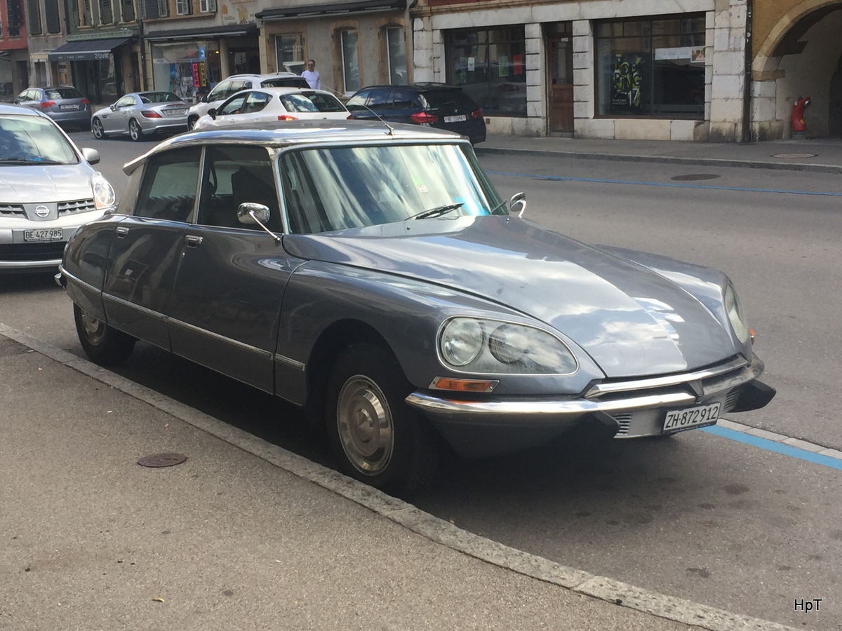 Oldtimer Citrone DS 23 in Nidau am 15.07.2017